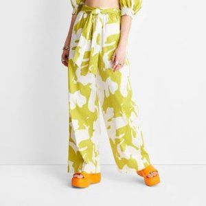 NEW Future Collective Alani Noelle Wide Leg Relaxed Floral Pants